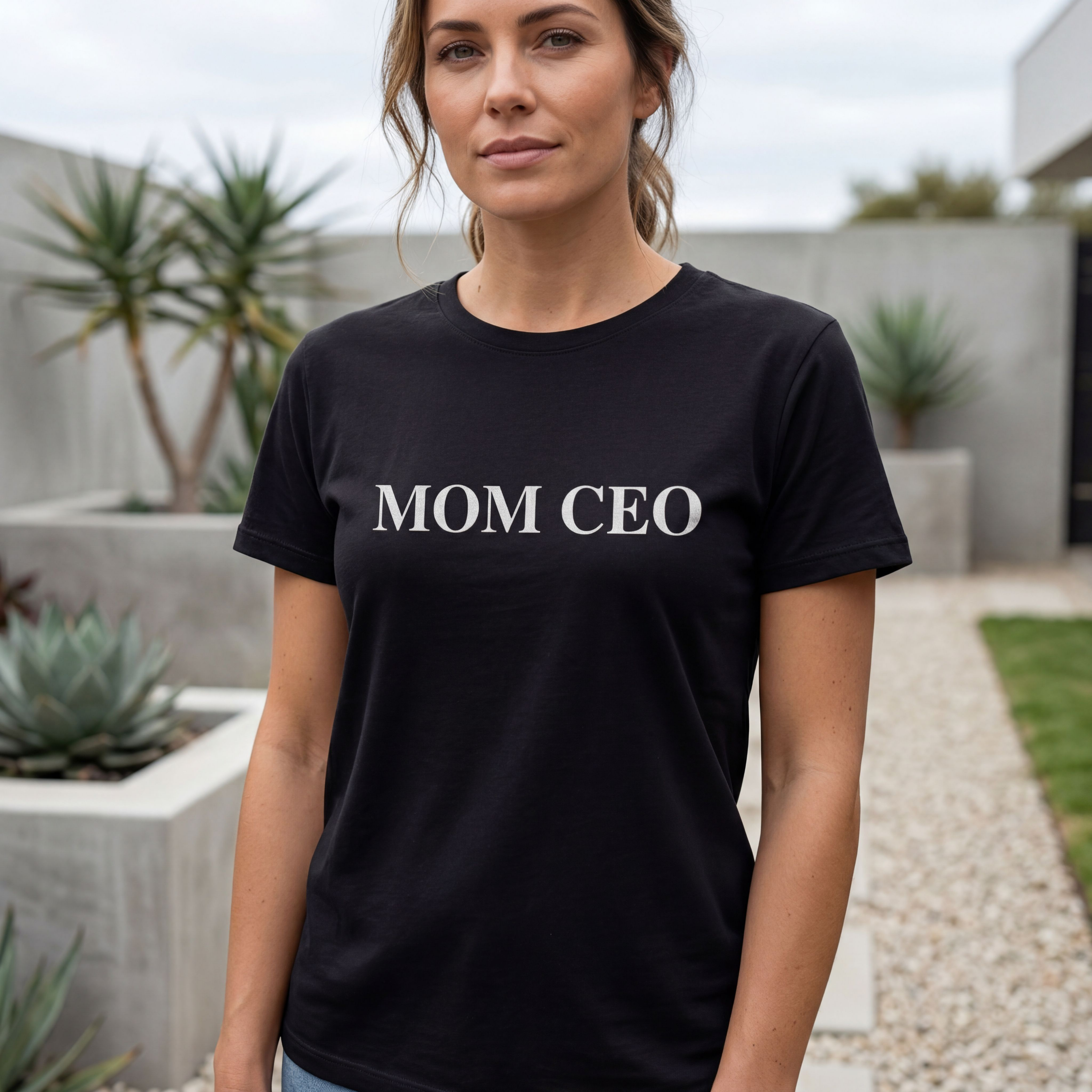 Mom CEO — T-Shirt