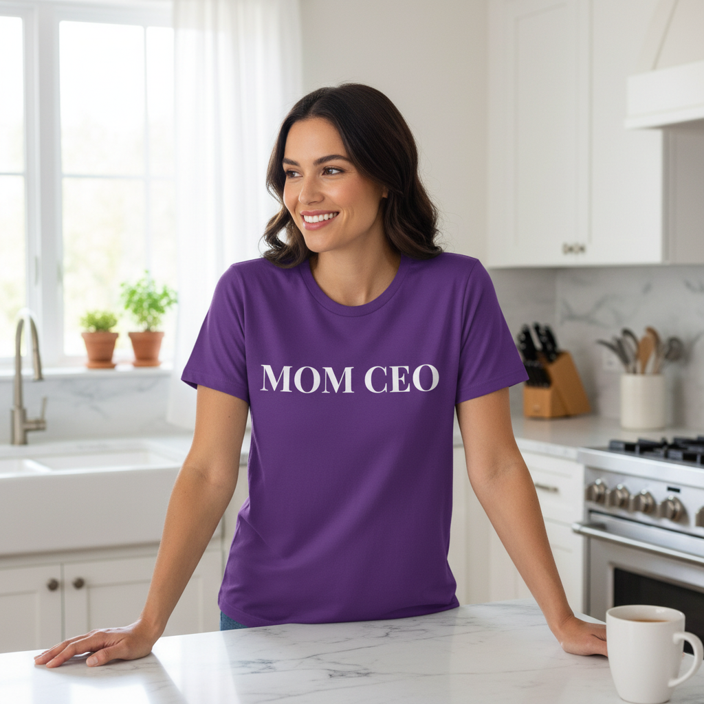 Mom CEO — T-Shirt
